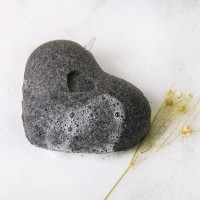 Black heart exfoliating sponge japanese 100% natural konjac facial sponge